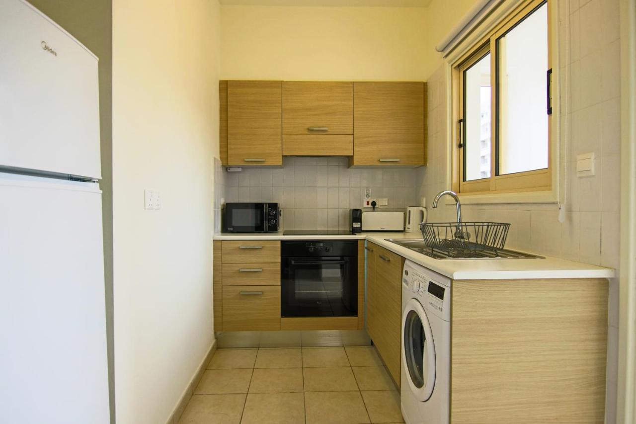 Phaedrus Living City View Luxury Iras Flat 102 Никосия Экстерьер фото